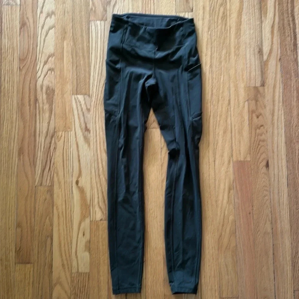Lululemon sz 2 Speed Up Tight DWR 28